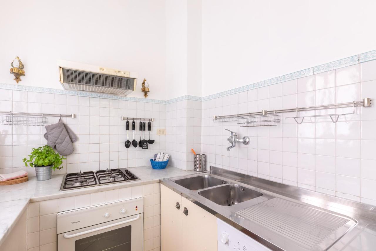 Spectacularly Bright, By Piazza Navona And The Pantheon - A/C, Wifi, Elevator Apartment Рим Екстериор снимка