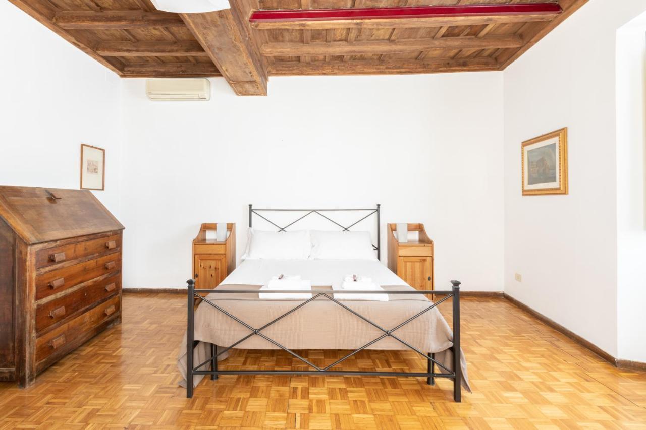 Spectacularly Bright, By Piazza Navona And The Pantheon - A/C, Wifi, Elevator Apartment Рим Екстериор снимка